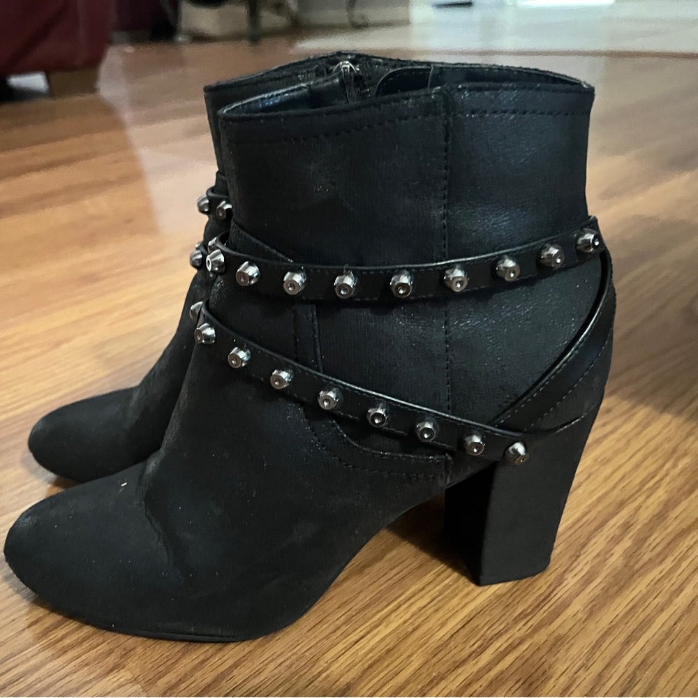 Simply Vera Vera Wang Black Studded Ankle Boots